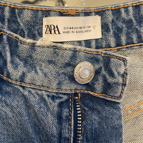ZARA mom jeans shorts, size 12 - Picture 2 of 6